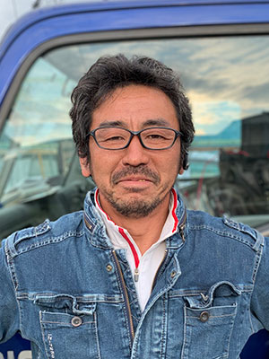 スタッフ04